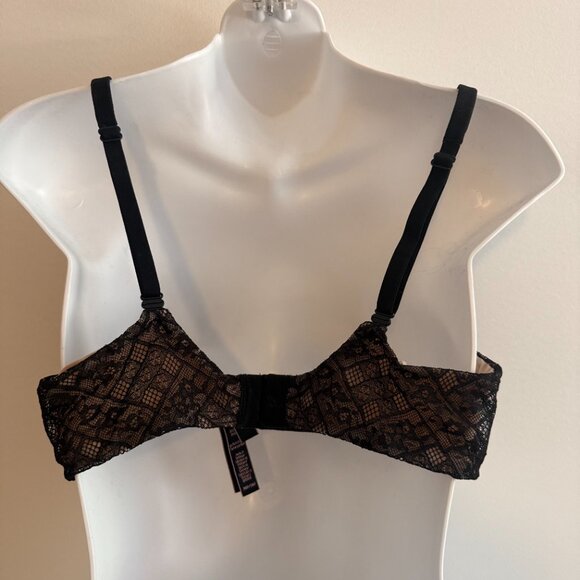 Victoria’s Secret Body by Victoria Black Lace Plunge Bra | 36D - Picture 5 of 11